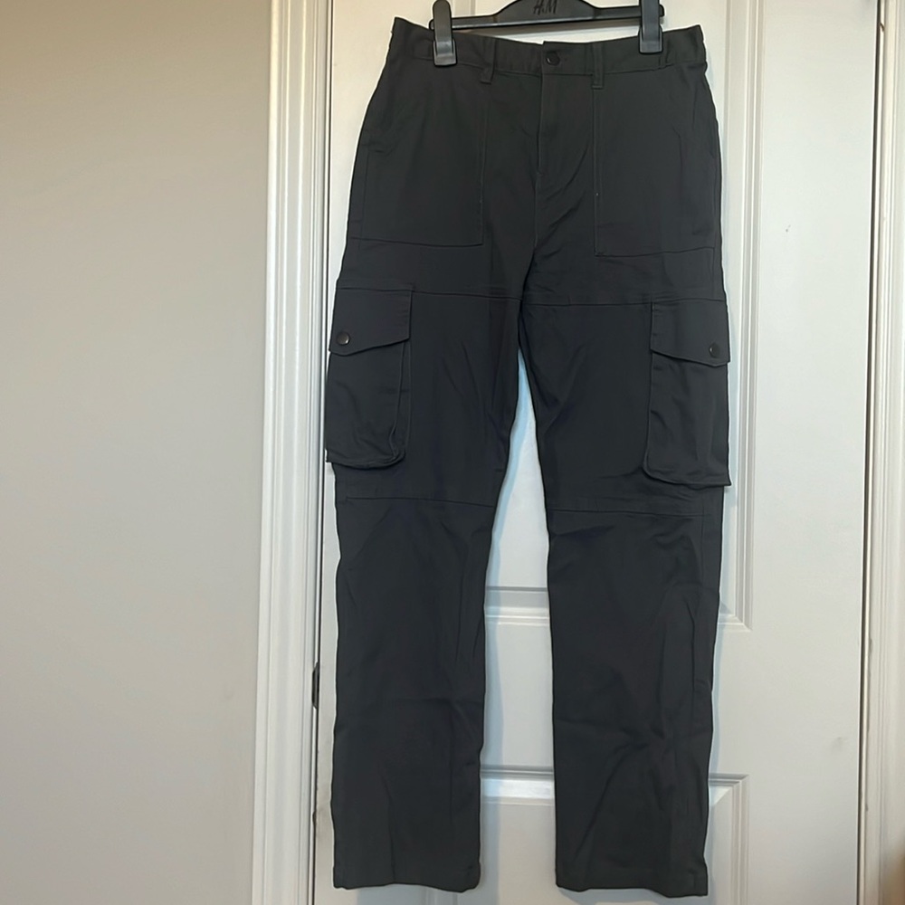 DARK GREY FOREVER21 CARGO PANTS